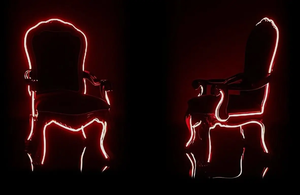 Stolica Električni Luj, deo debitantske kolekcije Lija Bruma nazvane Neo Neon (2007) || fotografija: ljubaznošću Lee Broom